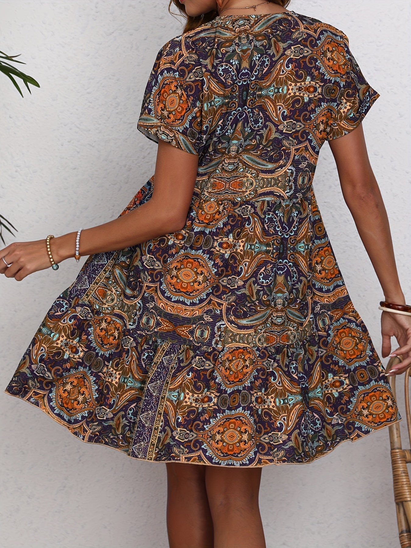 Isolde | Sukienka V-Neck w Wzór Paisley